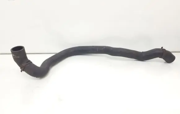 Coolant pipe/hose