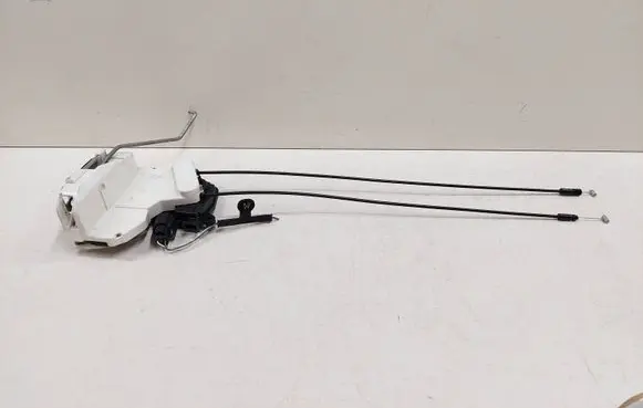 Mitsubishi i-MiEV Rear door lock