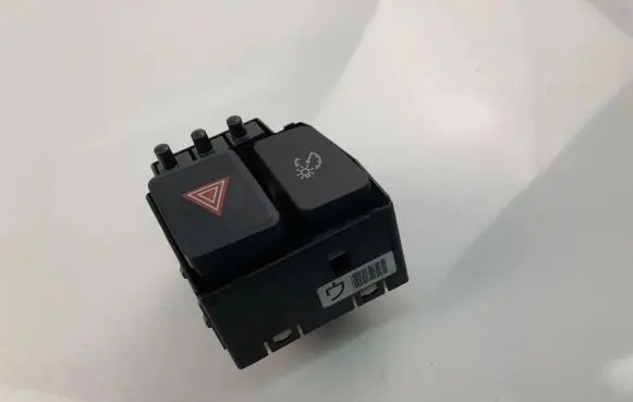 Toyota Prius (XW30) Hazard light switch 75F218