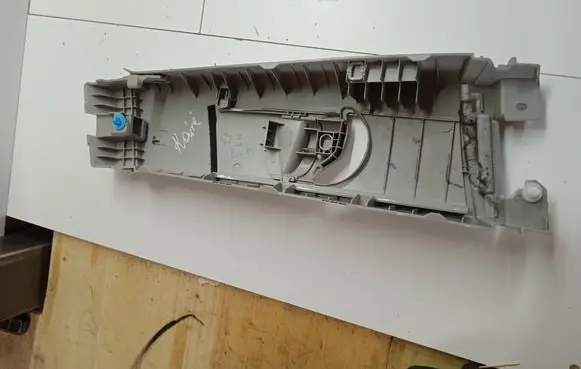 Toyota Prius+ (ZVW40) (B) pillar trim (top) 7302453020