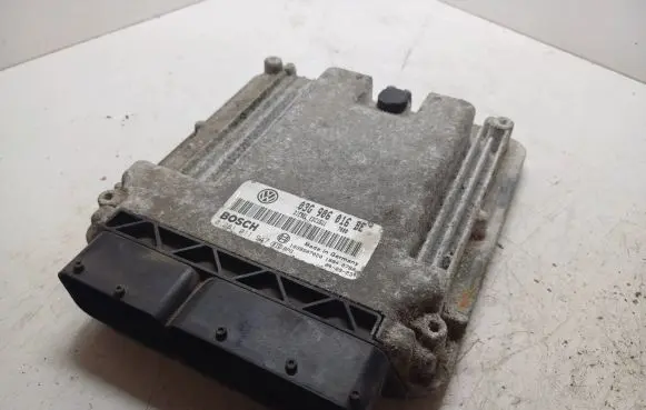 Skoda Octavia Mk2 (1Z) Engine control unit/module 03G906016BE 1039S07020 0281011947