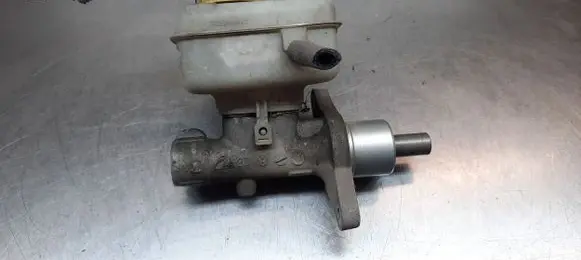 Skoda Octavia Mk1 (1U) Master brake cylinder