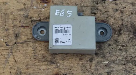 BMW 7 E65 E66 Antenna control unit 6935024