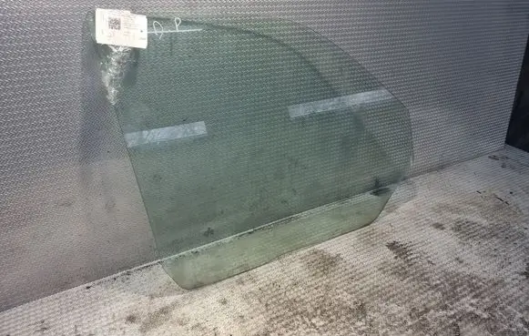 Volkswagen Caddy Front door window glass four-door