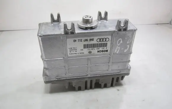 Audi A6 S6 C4 4A Engine control unit/module 8A0907311AD 26SA3666 0261203520