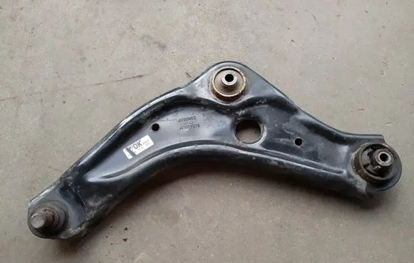 Renault Kadjar Front lower control arm/wishbone 54EA0BLH