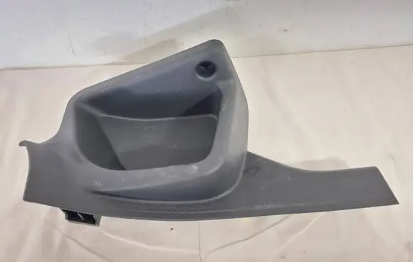 Ford Focus Rear sill trim cover BM51A13244A