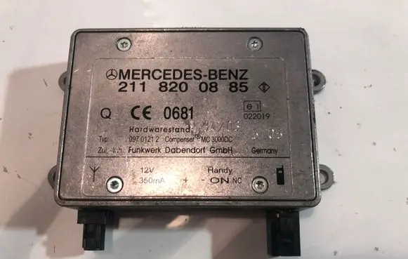 Mercedes-Benz E W211 Antenna control unit 2118200885