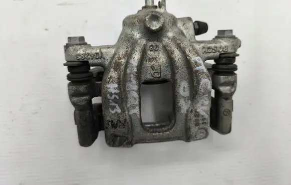 Honda CR-V Rear brake caliper