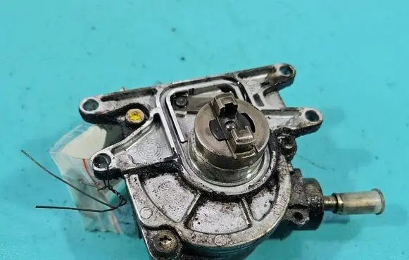 Opel Zafira A Vacuum pump 0252738 IMPRK1567459