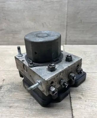 Skoda Roomster (5J) ABS Pump 6R0907379AT 0002 6R0907379AS