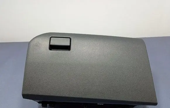 Toyota Auris E180 Glove box 5555002290