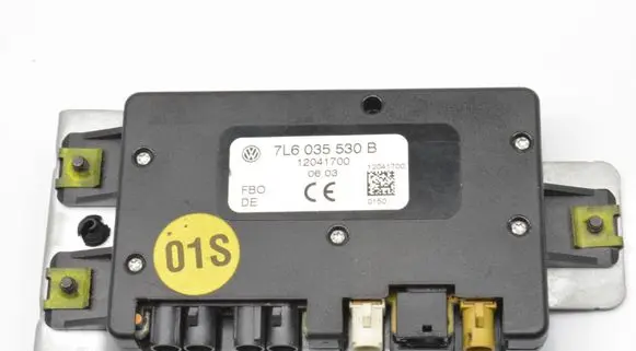 Volkswagen Touareg I Aerial antenna amplifier 7L6035530B