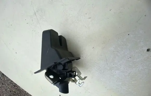 Skoda Octavia Mk3 (5E) Tailgate/trunk/boot lock/catch/latch 5E0827505 10910180513