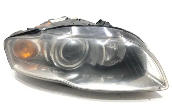 Audi A4 S4 B7 8E 8H Headlight/headlamp