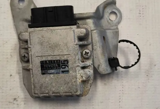 Toyota Land Cruiser (J120) Ignition amplifier control unit 8962116020