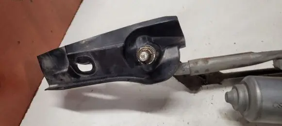 Mazda 6 Front wiper linkage and motor 1593001431