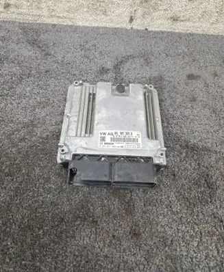 Seat Leon (5F) Engine control unit/module 04L907309R 0281031066