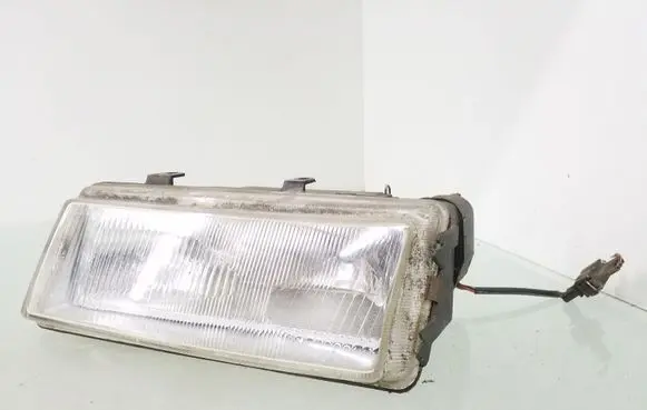 Seat Toledo I (1L) Headlight/headlamp 961573