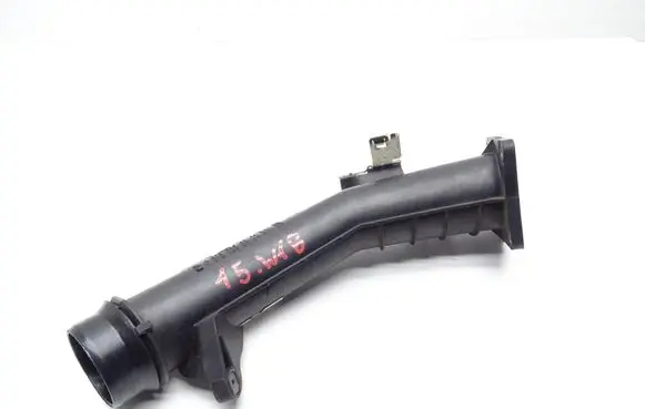 Mercedes-Benz A W176 Air intake hose/pipe A2700900744