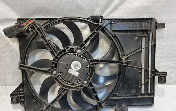 Ford Kuga II Electric radiator cooling fan GV618C607BA