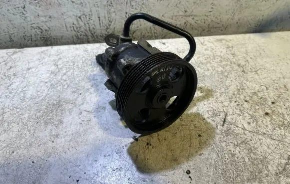 Citroen Berlingo Power steering pump 9634821680