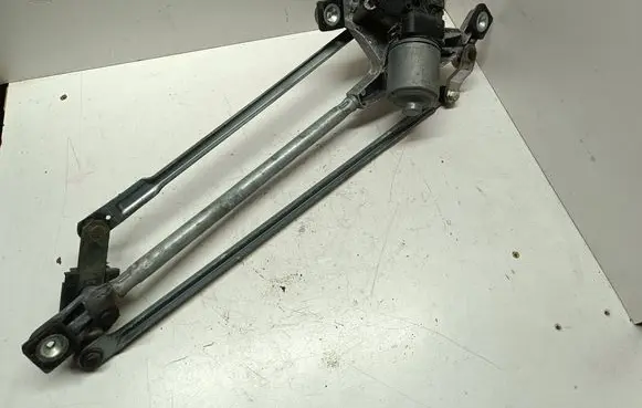 Ford Mondeo MK IV Front wiper linkage and motor 7S7117508AB 0390243069