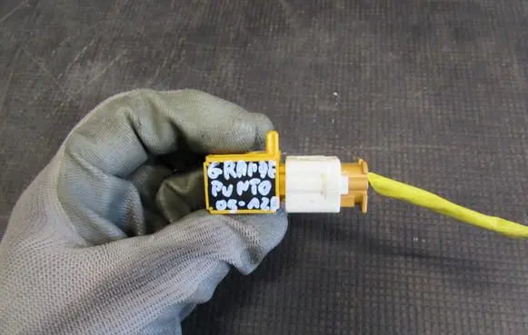 Fiat Grande Punto Airbag deployment crash/impact sensor 51838069