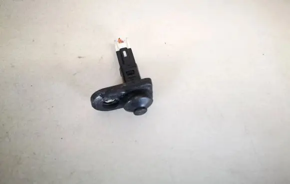 Hyundai Santa Fe Front door sensor 