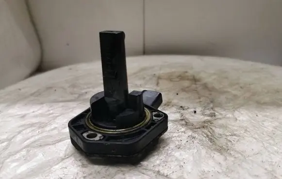 Ford Galaxy Oil level sensor 6PR00807902 1J0907560B