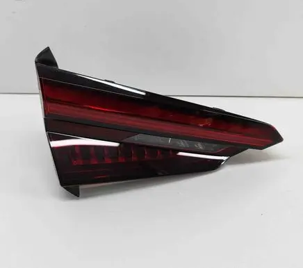 Audi A5 Tailgate rear/tail lights 8W6945093J