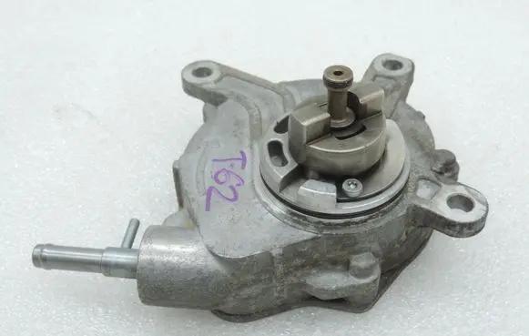 Toyota Auris 150 Vacuum pump 293000W030 293000W090