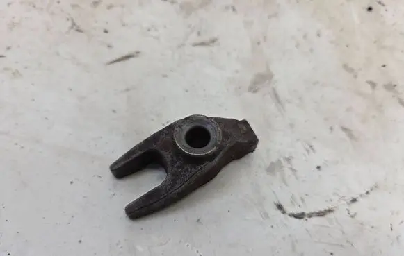 Maserati Ghibli Fuel Injector clamp holder 