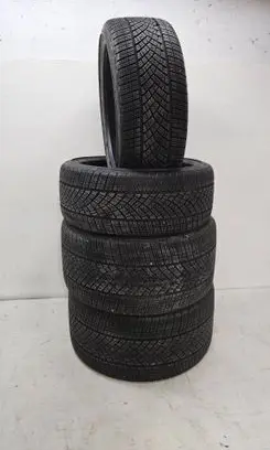 Porsche 911 992 R20 winter tire 2453520
