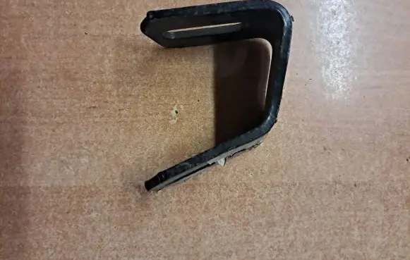 Mercedes-Benz S W116 Front bumper mounting bracket 1168850140