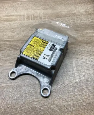 Toyota Prius (XW30) Airbag control unit/module 8917047100 1503002301
