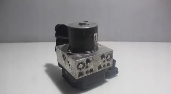 Volkswagen PASSAT B7 ABS Pump