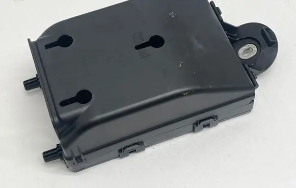 Volvo S60 Fuse box set 32142591 K067R 30042019
