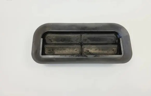 Volkswagen Phaeton Quarter panel pressure vent 3D0819465B