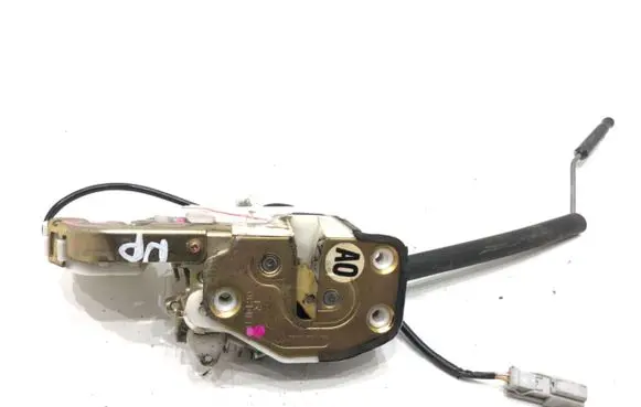 Honda CR-V Front door lock
