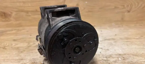 Volvo V70 Air conditioning (A/C) compressor (pump) P8684287