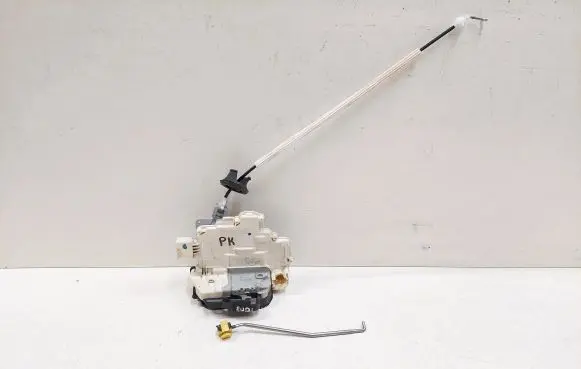 Audi A6 S6 C6 4F Front door lock 4F1837015