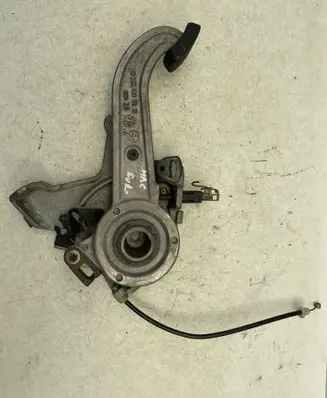 Mercedes-Benz C W202 Brake pedal 2024200312 2034270036