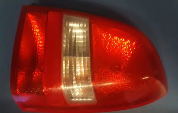 Nissan Primera Rear/tail lights 89025237