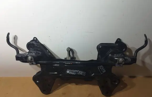 Peugeot 208 Front subframe 9674746380