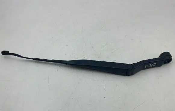 Toyota Prius+ (ZVW40) Windshield/front glass wiper blade 