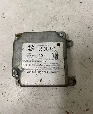 Volkswagen Golf IV Airbag control unit/module 1J0909607 48980303 5WK4199