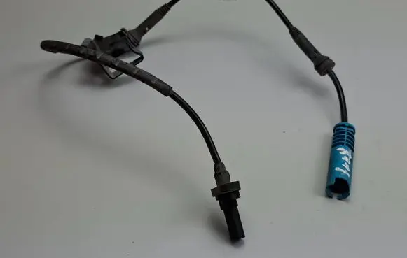 BMW 3 E90 E91 ABS brake wheel speed sensor 6770630 6784989