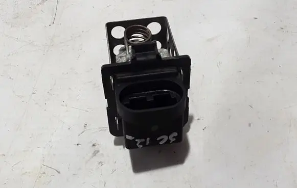 Coolant fan relay