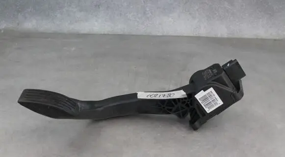 Peugeot 2008 I Accelerator throttle pedal 0280755162 9671434080